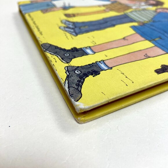 Vintage Weekly Reader "The Beast Who Was Afraid" by Patricia Reilly Giff - Picture 7 of 11